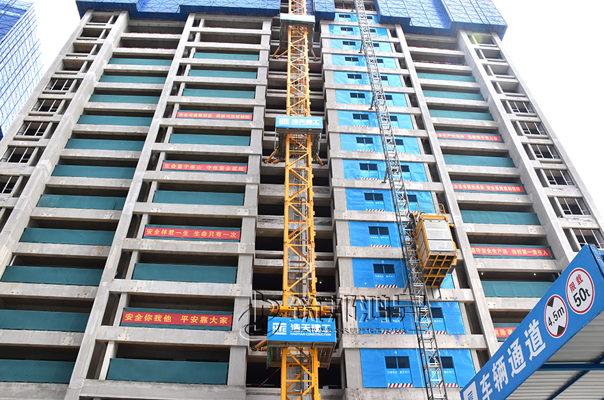 施工電梯樓層防護門 施工電梯樓層防護門